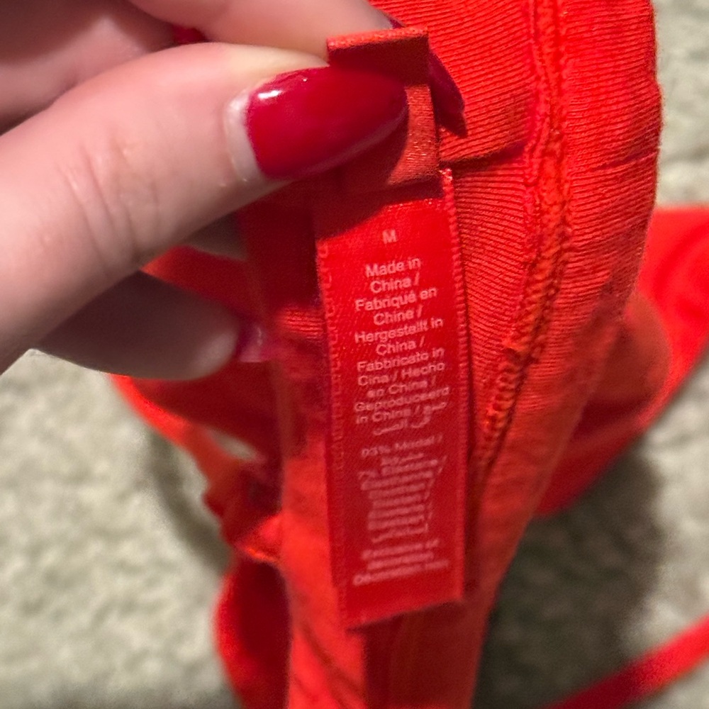 SKIMS Sleep Triangle Bralette - Picture 4 of 5